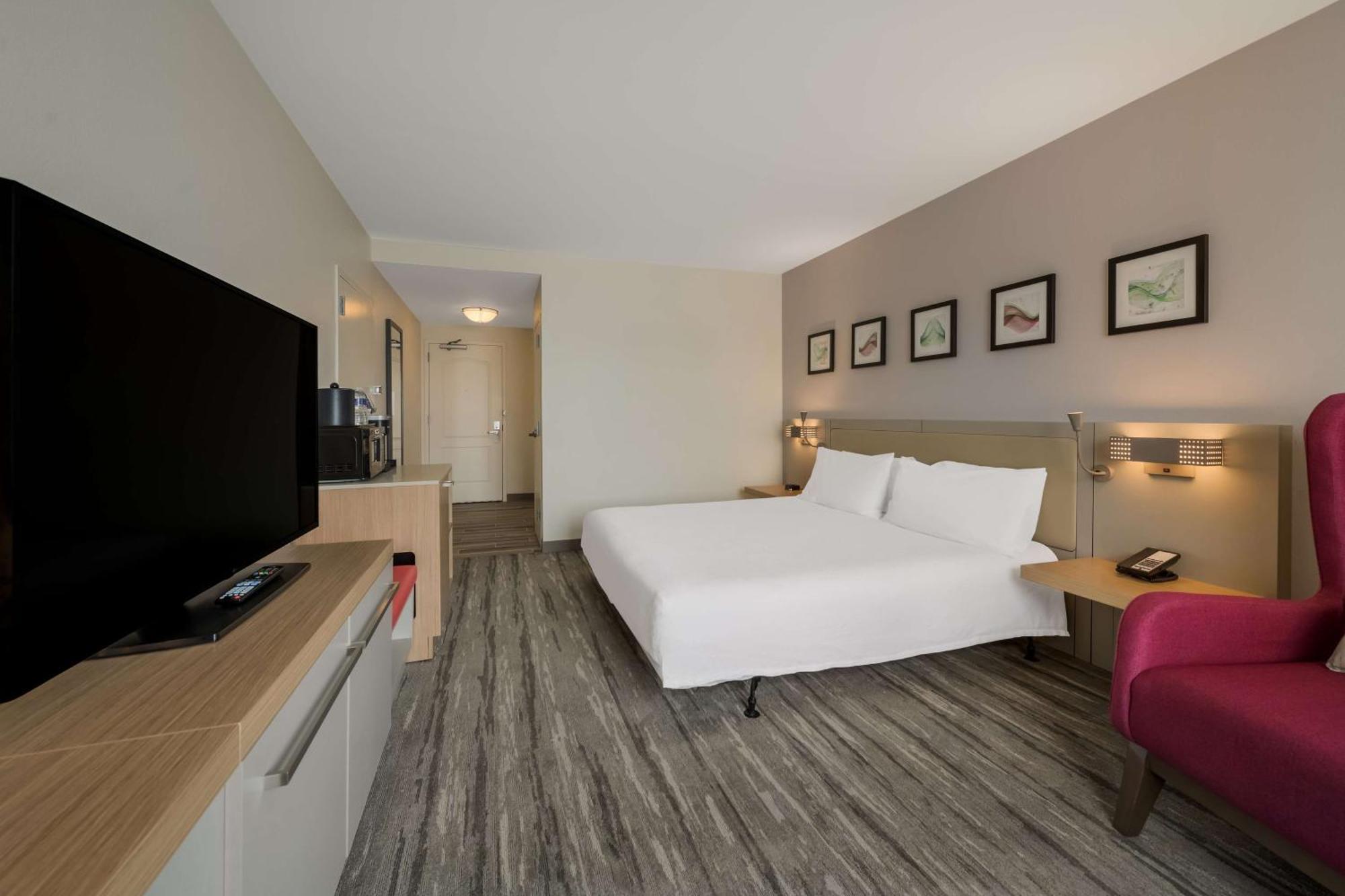 Hilton Garden Inn Рокфорд Экстерьер фото