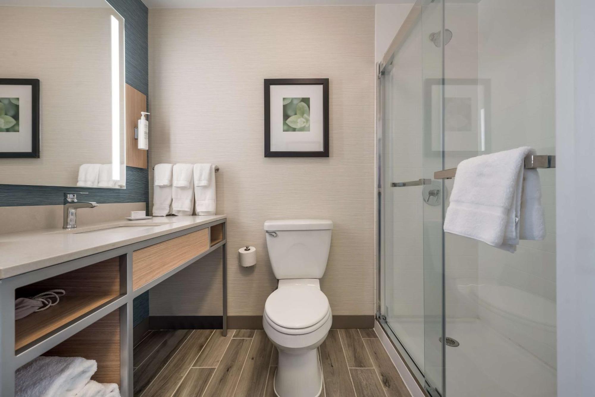 Hilton Garden Inn Рокфорд Экстерьер фото