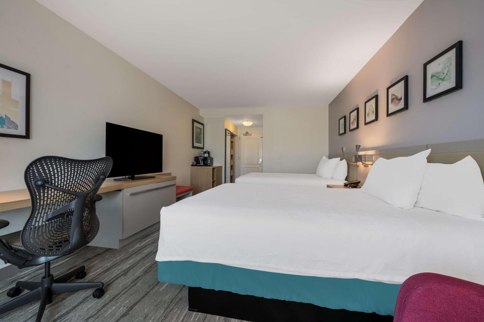 Hilton Garden Inn Рокфорд Экстерьер фото