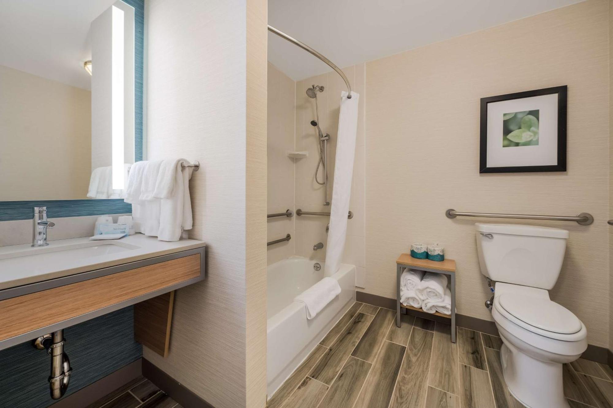 Hilton Garden Inn Рокфорд Экстерьер фото