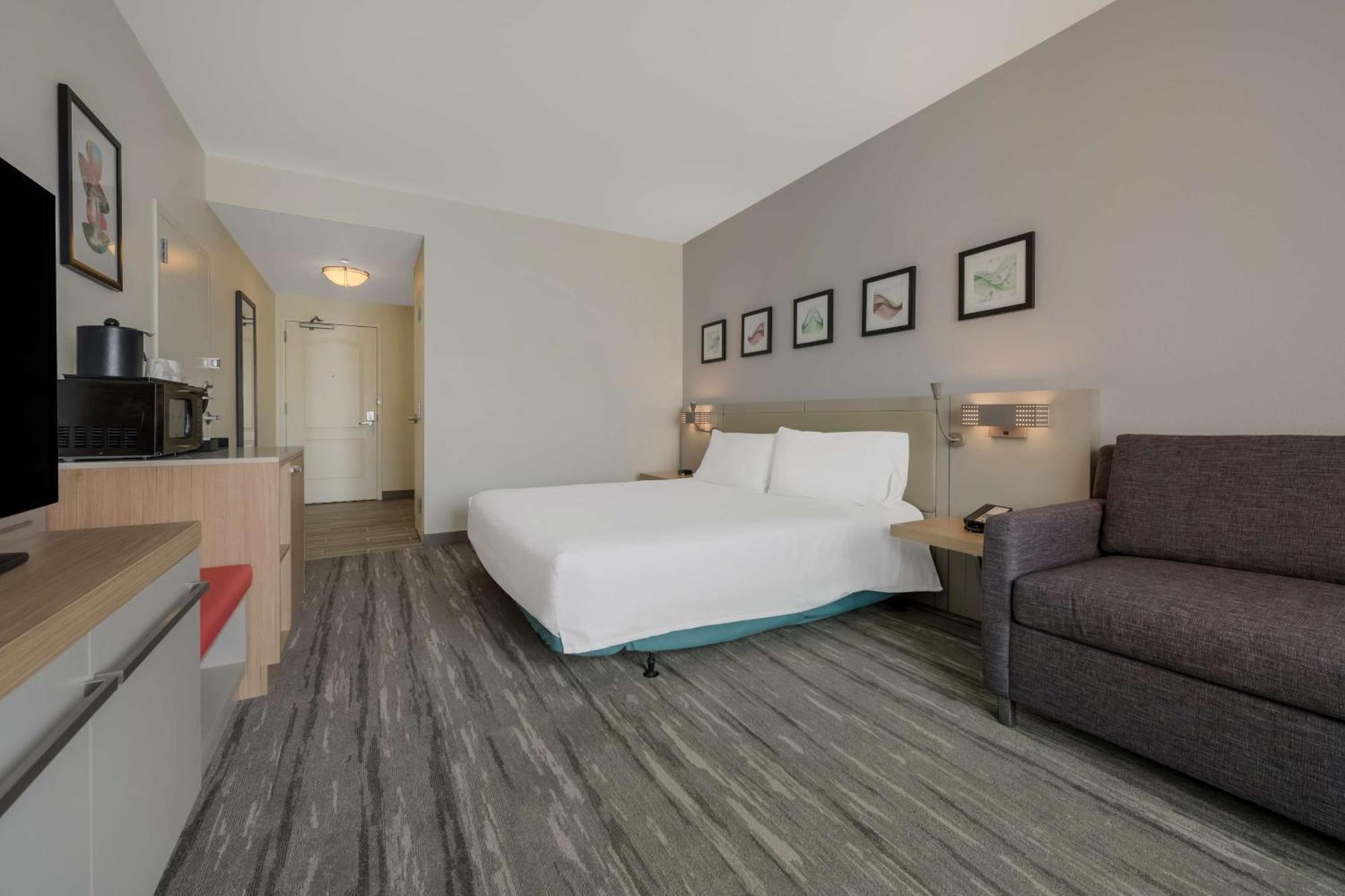 Hilton Garden Inn Рокфорд Экстерьер фото