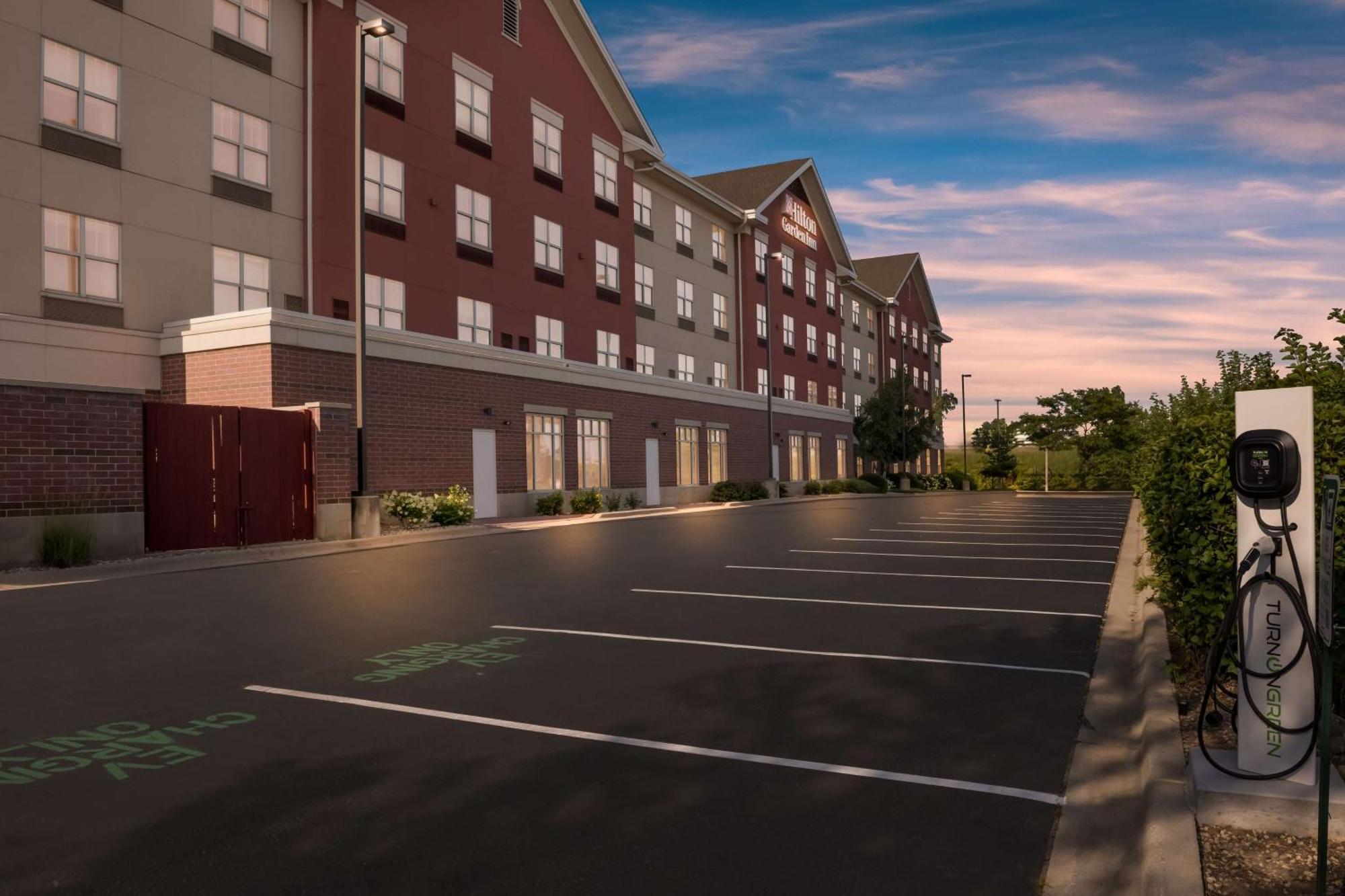 Hilton Garden Inn Рокфорд Экстерьер фото