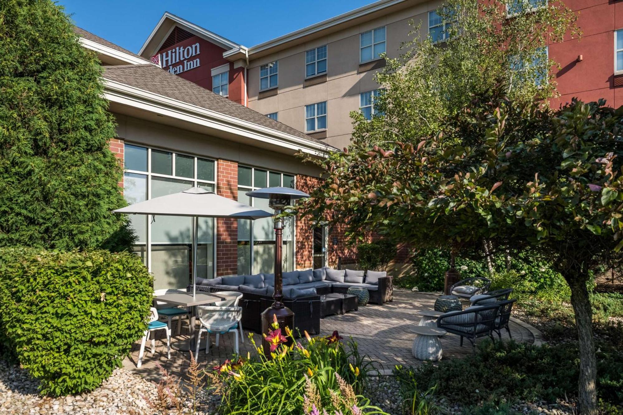 Hilton Garden Inn Рокфорд Экстерьер фото