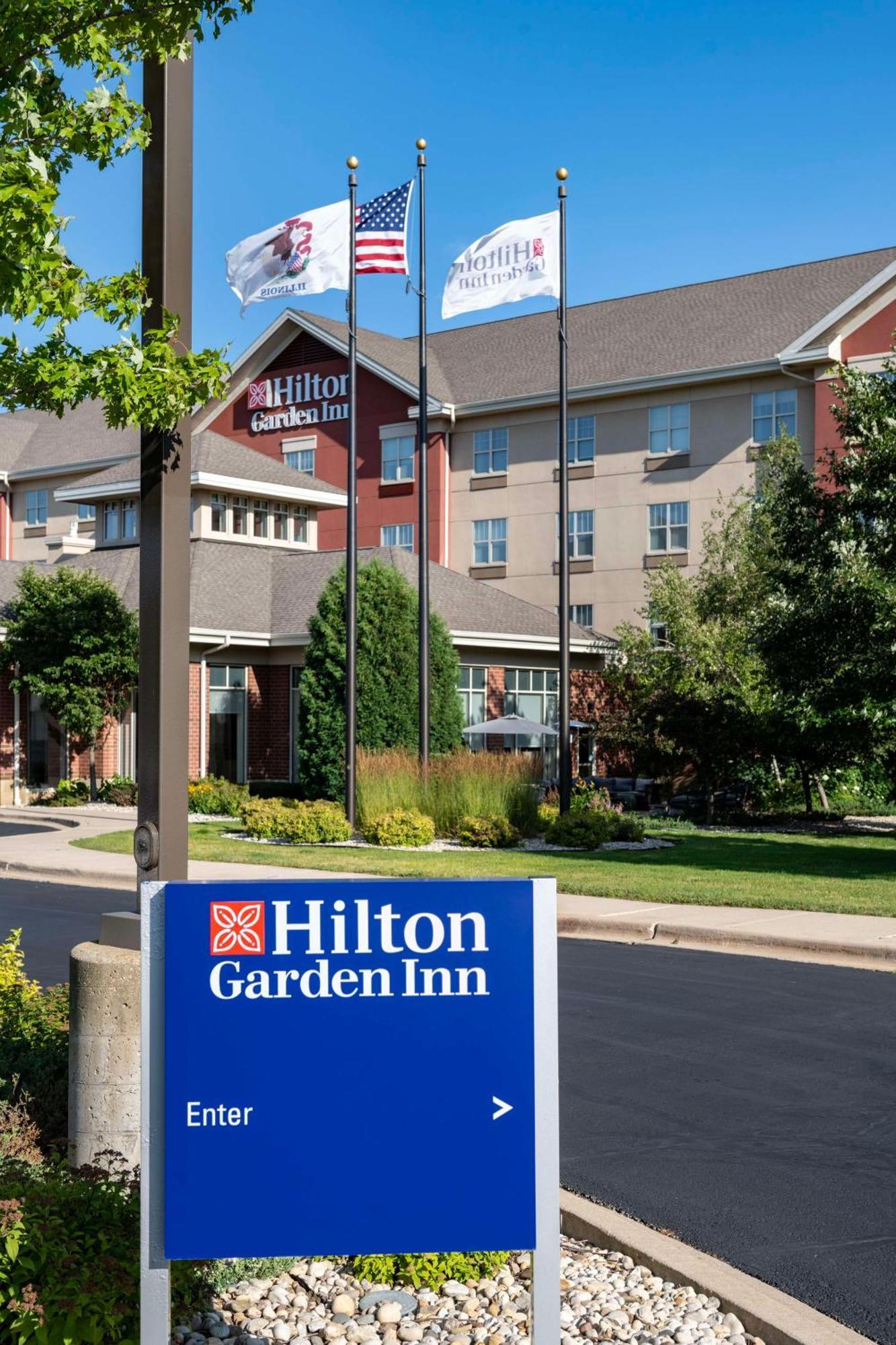 Hilton Garden Inn Рокфорд Экстерьер фото