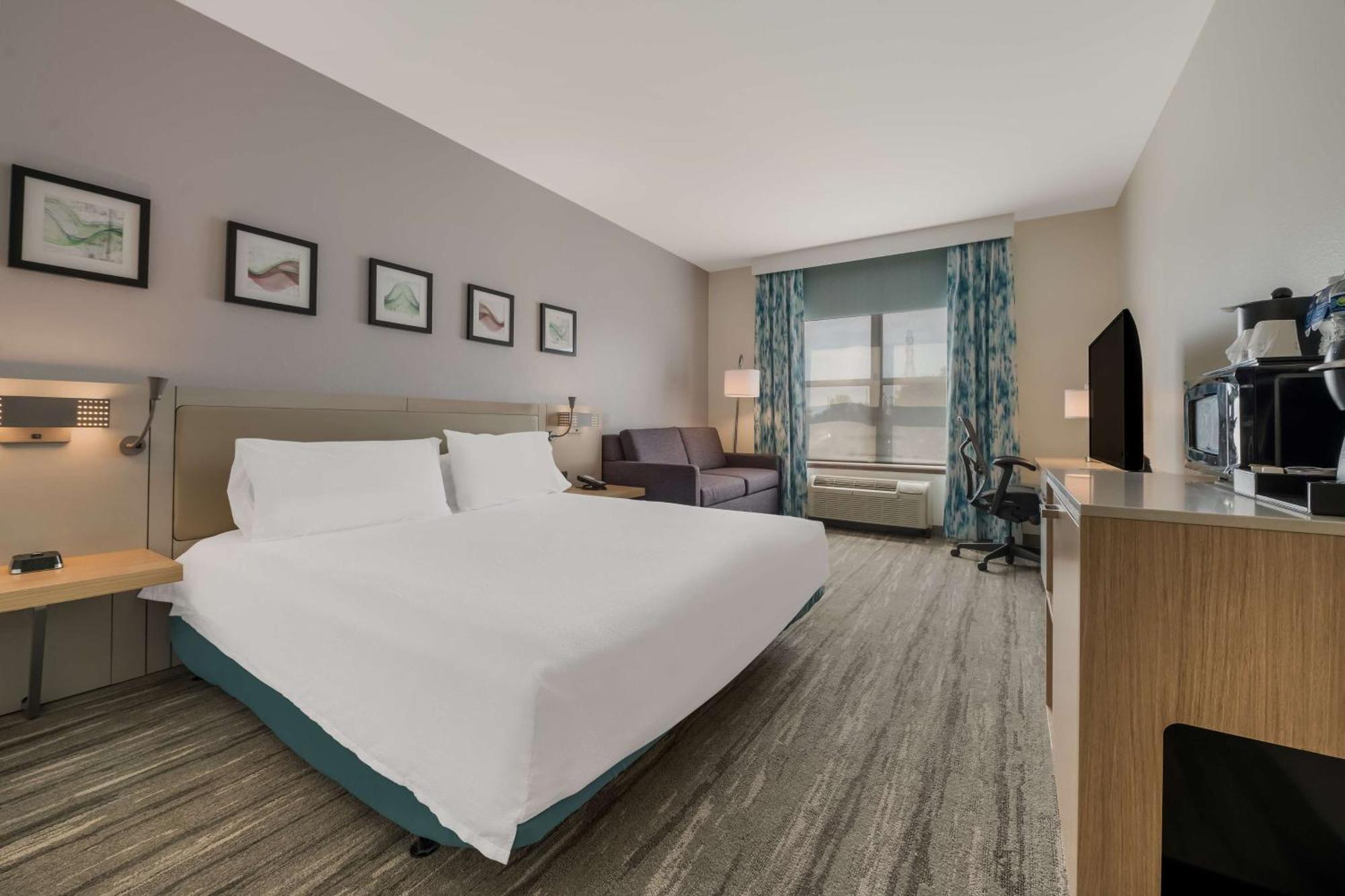 Hilton Garden Inn Рокфорд Экстерьер фото